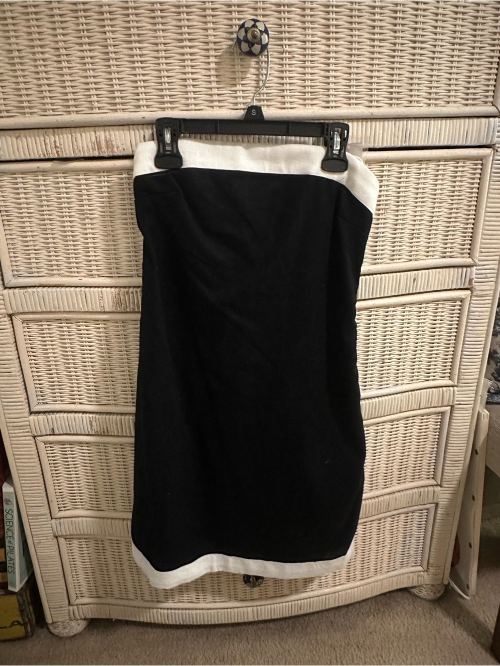 a&f black and white strapless dress